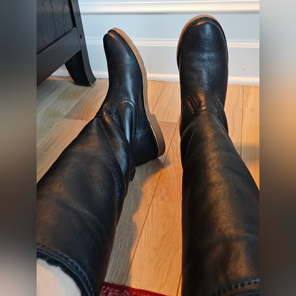 Frye Womens Celia Shearling Black With Back Lace Boot Sz 9B 16” Shaft - Picture 7 of 12